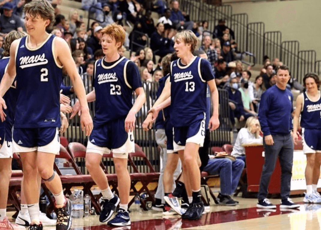 MVRK players walking back to the bench